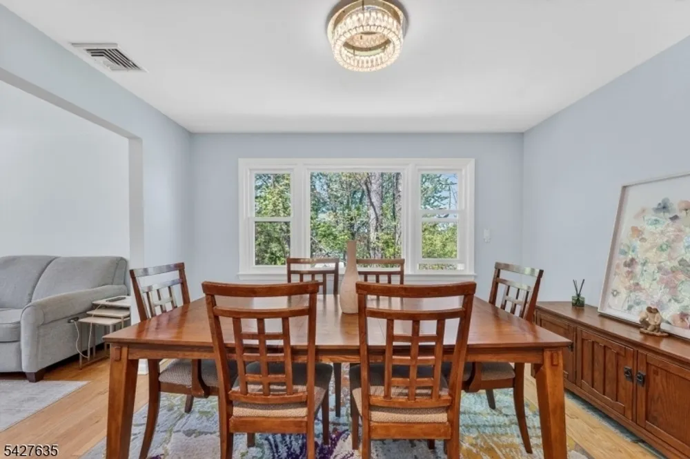 271 E Mount Pleasant Ave, Livingston, NJ 07039