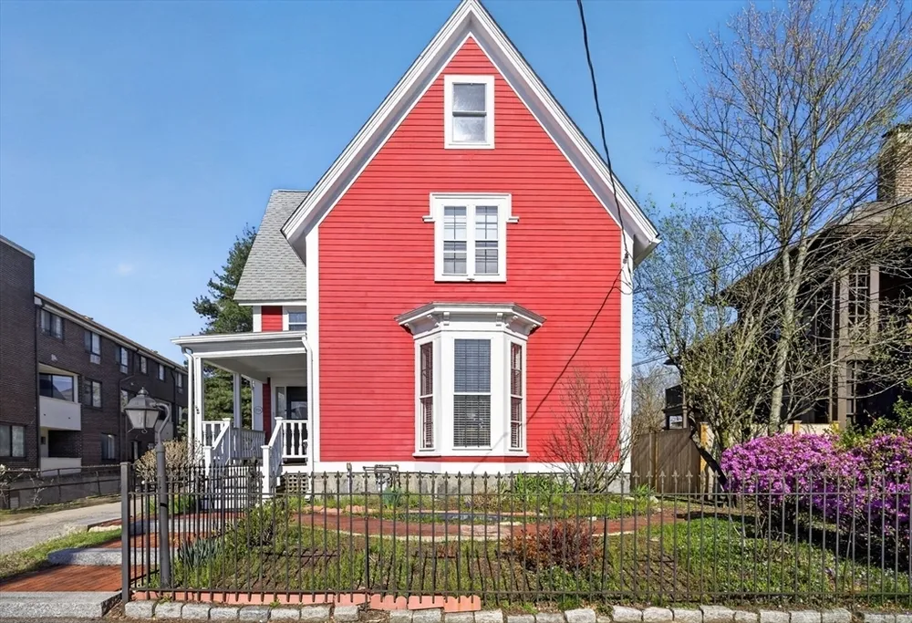 171A Lowell Ave, Newton, MA 02460
