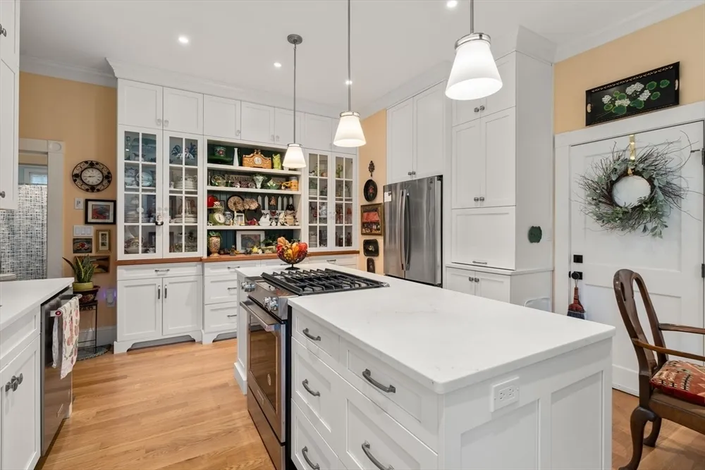 59 Ellery St, Cambridge, MA 02138