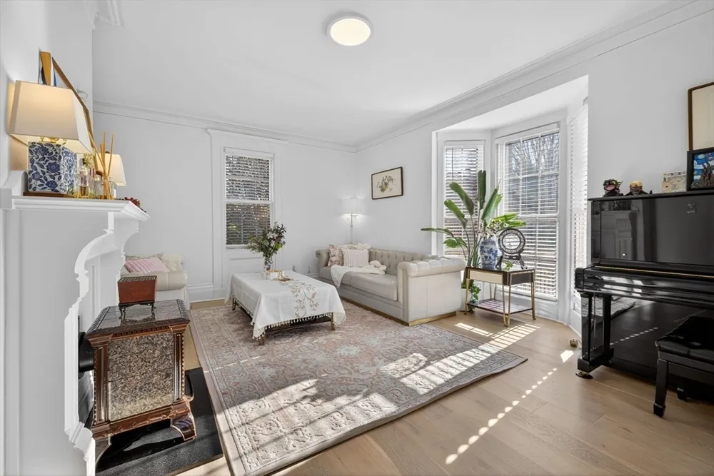 171A Lowell Ave, Newton, MA 02460
