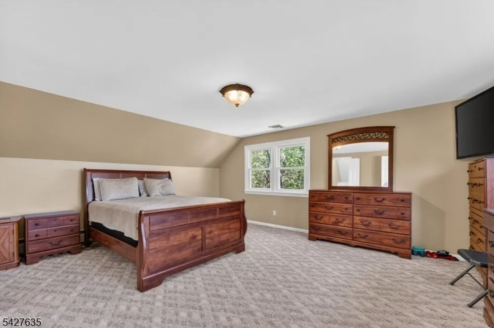 271 E Mount Pleasant Ave, Livingston, NJ 07039