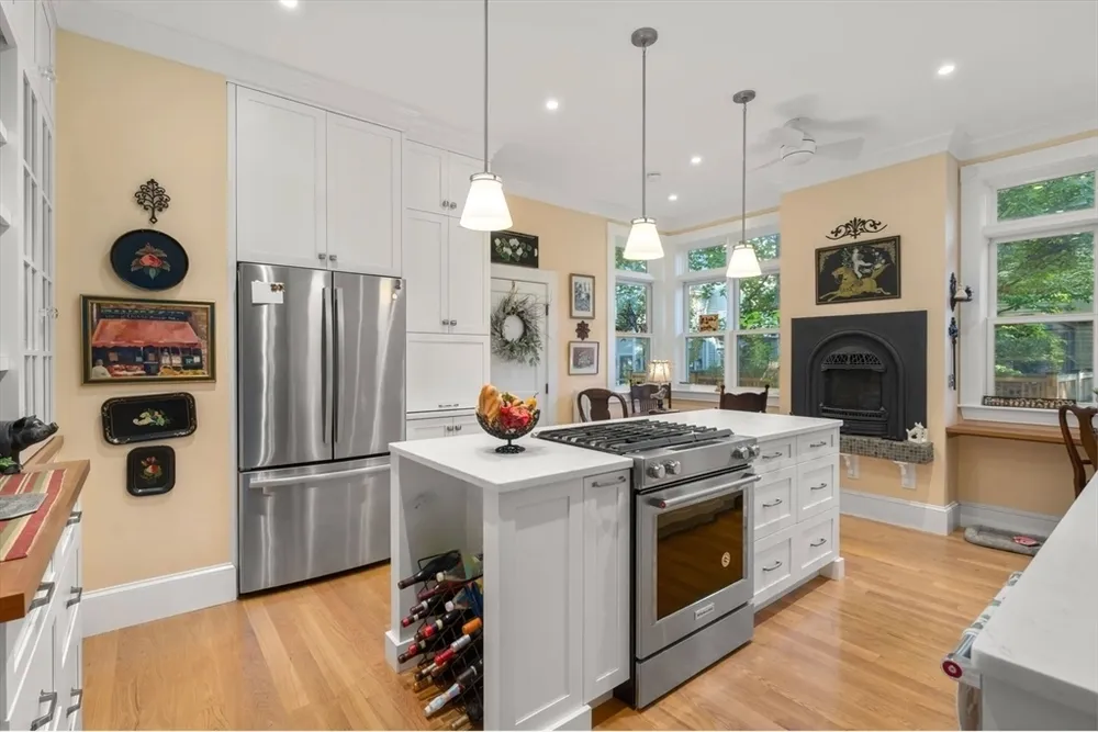 59 Ellery St, Cambridge, MA 02138