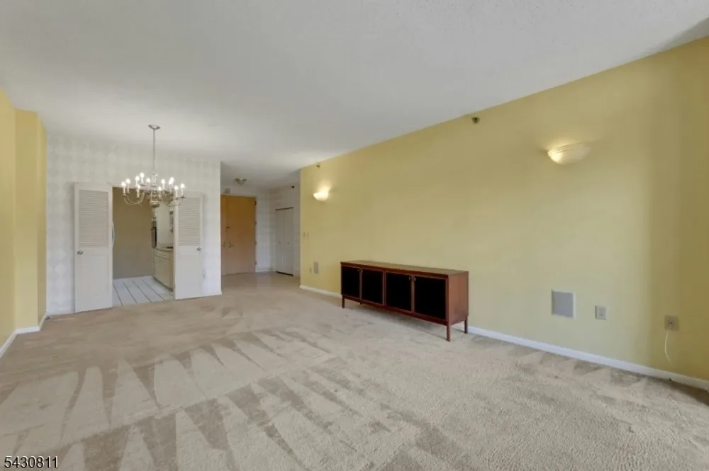 10 Smith Manor Blvd, West Orange, NJ 07052
