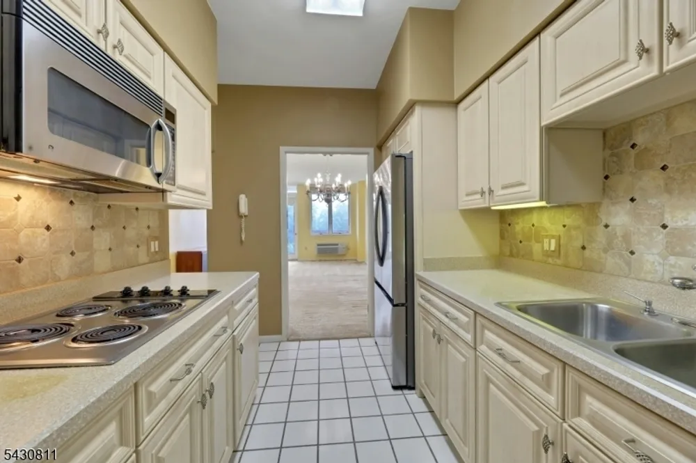 10 Smith Manor Blvd, West Orange, NJ 07052