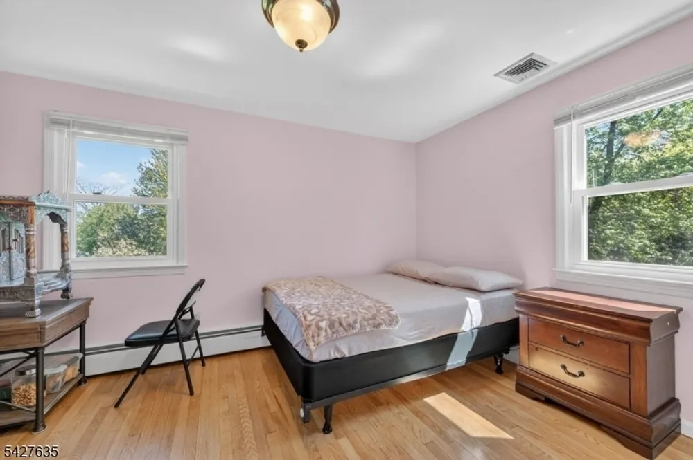 271 E Mount Pleasant Ave, Livingston, NJ 07039