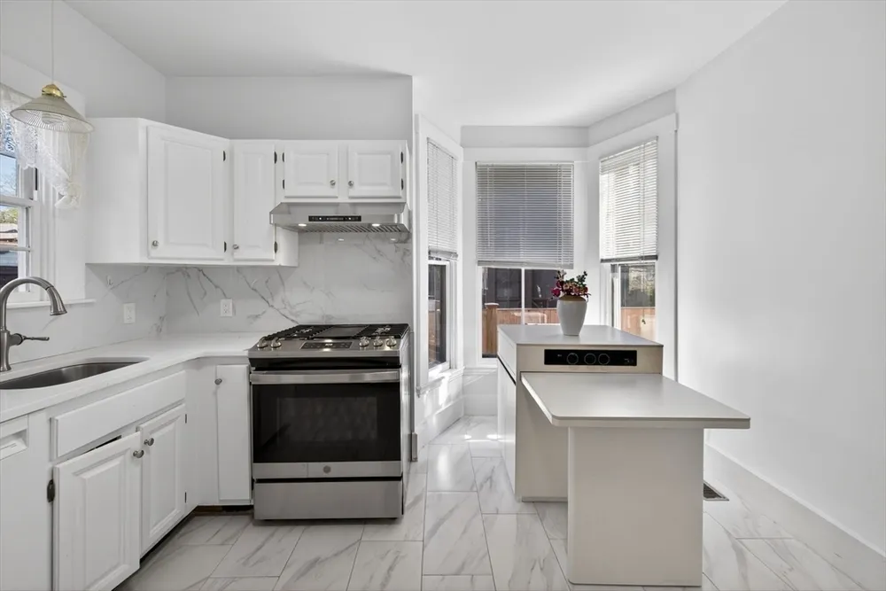 171A Lowell Ave, Newton, MA 02460