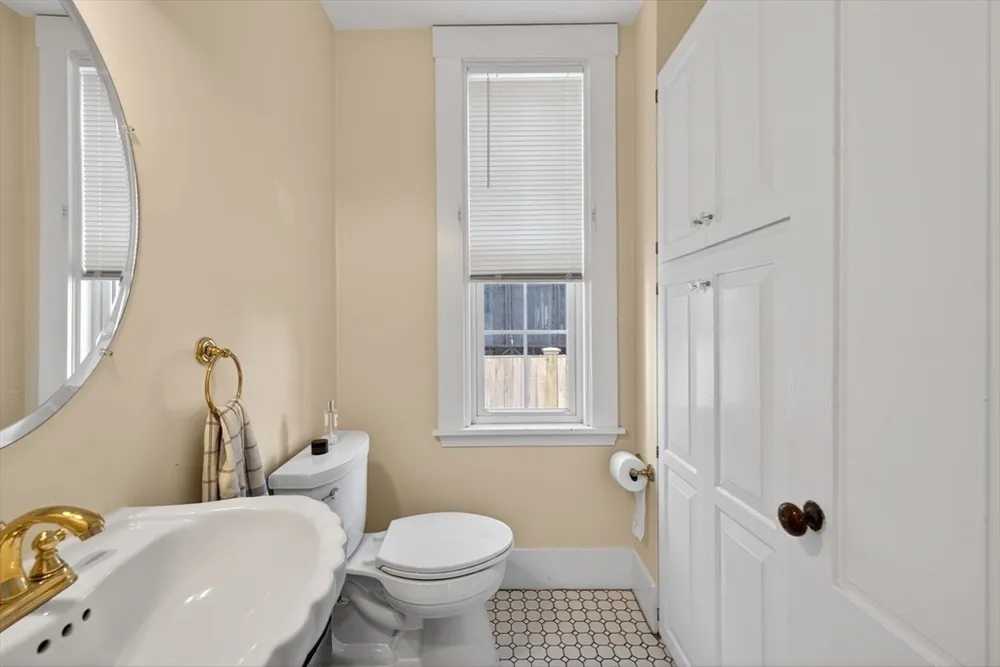 171A Lowell Ave, Newton, MA 02460