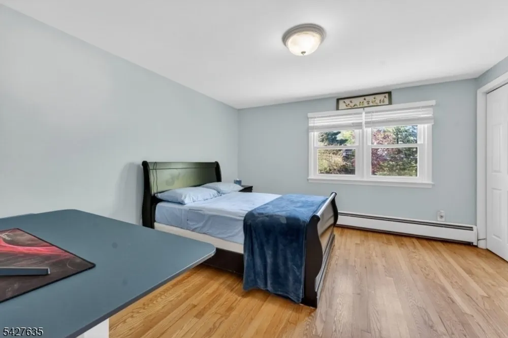 271 E Mount Pleasant Ave, Livingston, NJ 07039