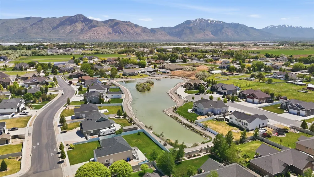 2766 W 2125 N, Plain City, UT 84404
