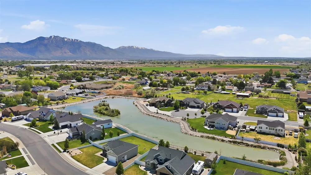 2766 W 2125 N, Plain City, UT 84404