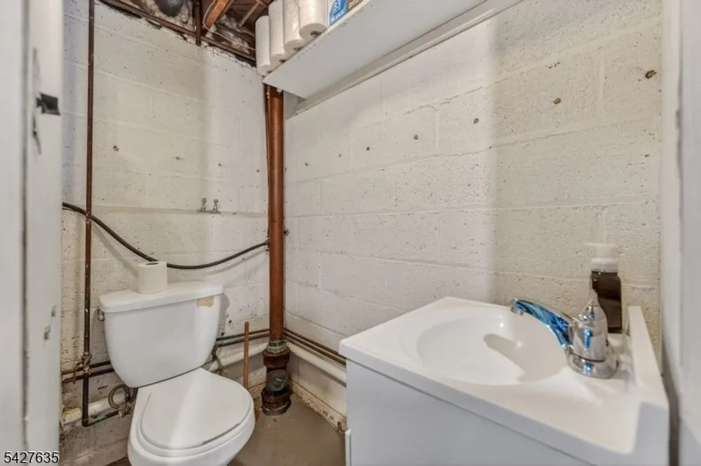 271 E Mount Pleasant Ave, Livingston, NJ 07039