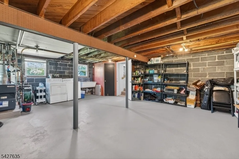 271 E Mount Pleasant Ave, Livingston, NJ 07039
