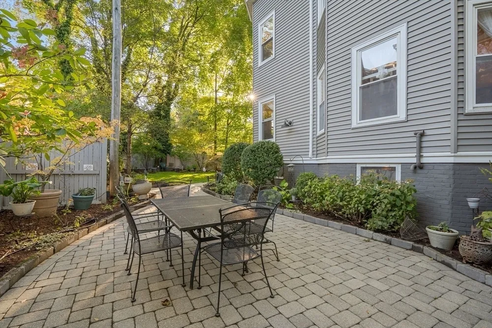 59 Ellery St, Cambridge, MA 02138