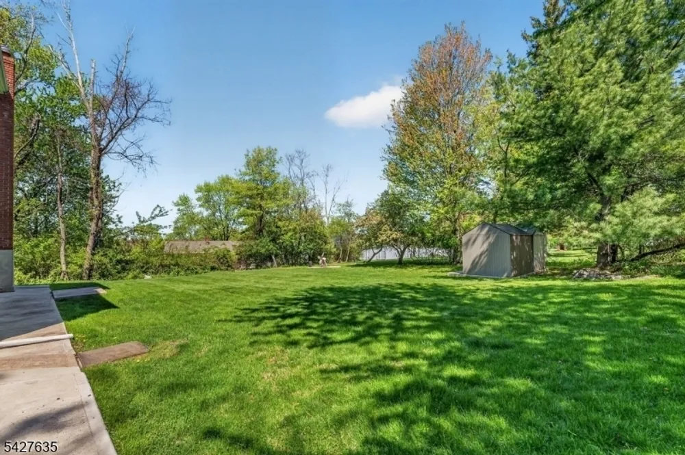 271 E Mount Pleasant Ave, Livingston, NJ 07039