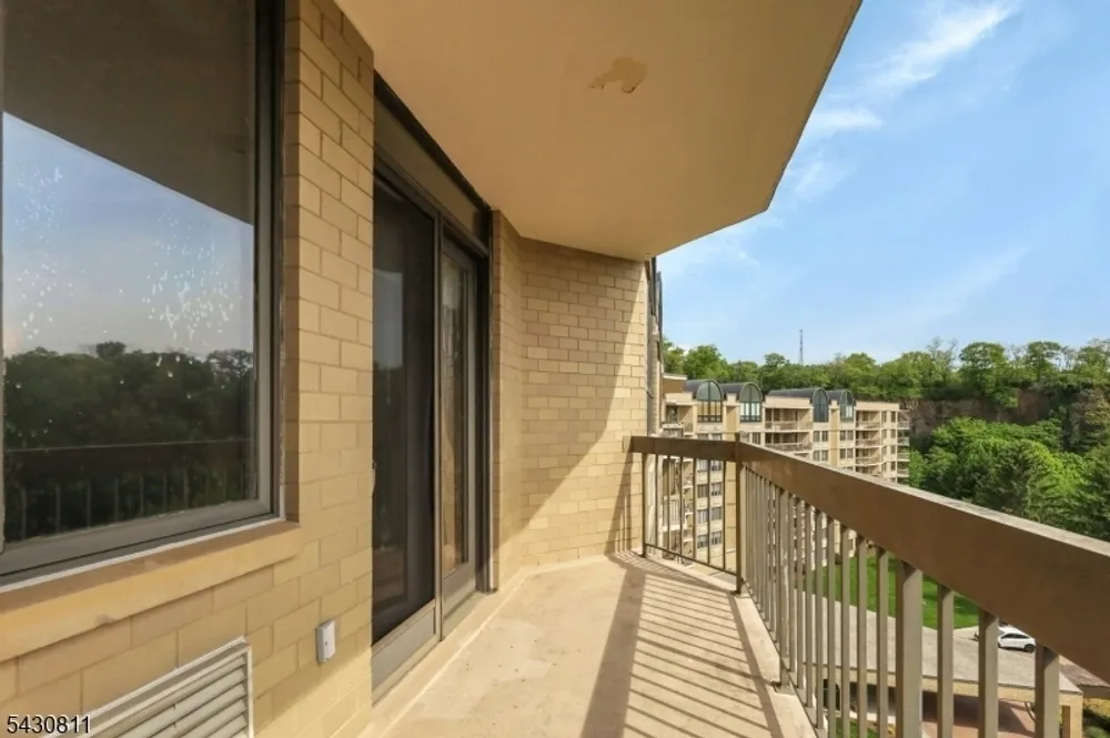 10 Smith Manor Blvd, West Orange, NJ 07052
