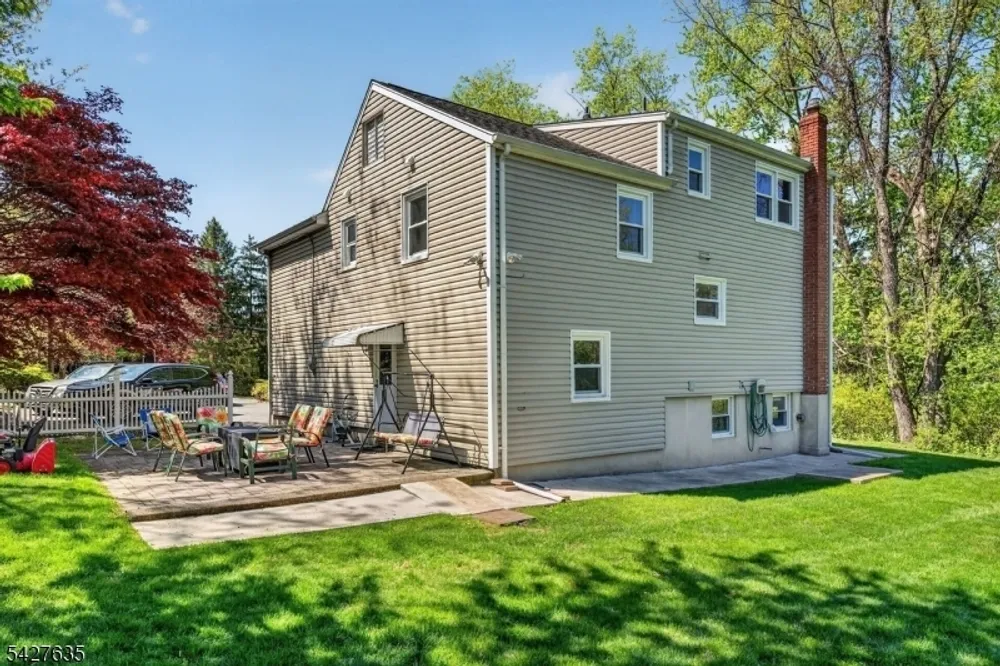 271 E Mount Pleasant Ave, Livingston, NJ 07039