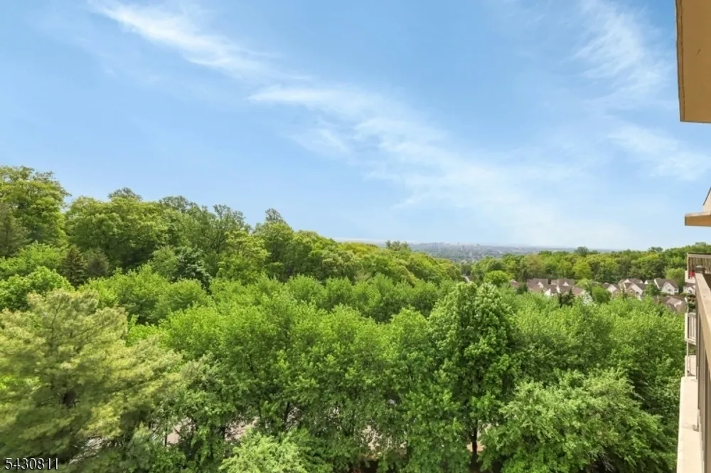 10 Smith Manor Blvd, West Orange, NJ 07052