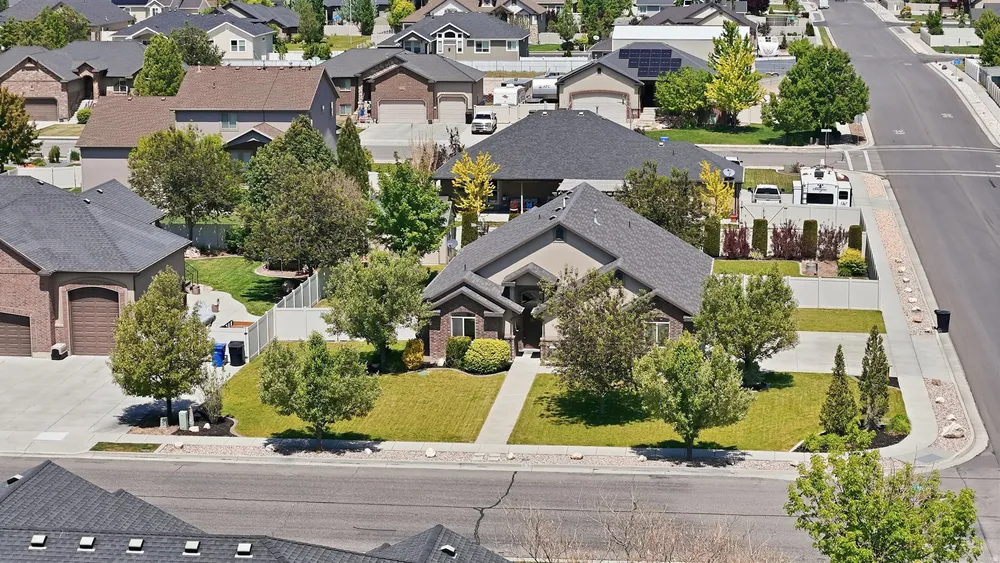 2766 W 2125 N, Plain City, UT 84404