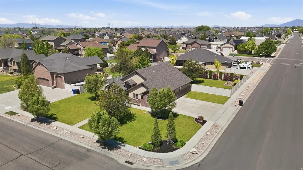 2766 W 2125 N, Plain City, UT 84404