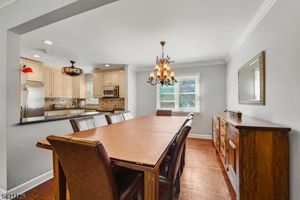 31 Fox Hill Rd, Fairfield, NJ 07004