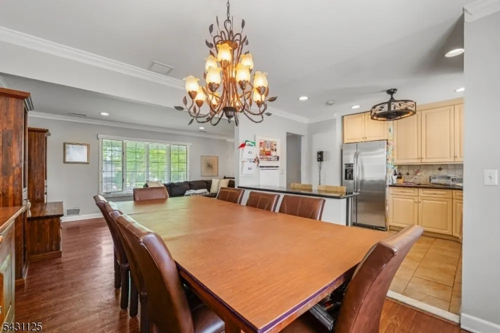 31 Fox Hill Rd, Fairfield, NJ 07004