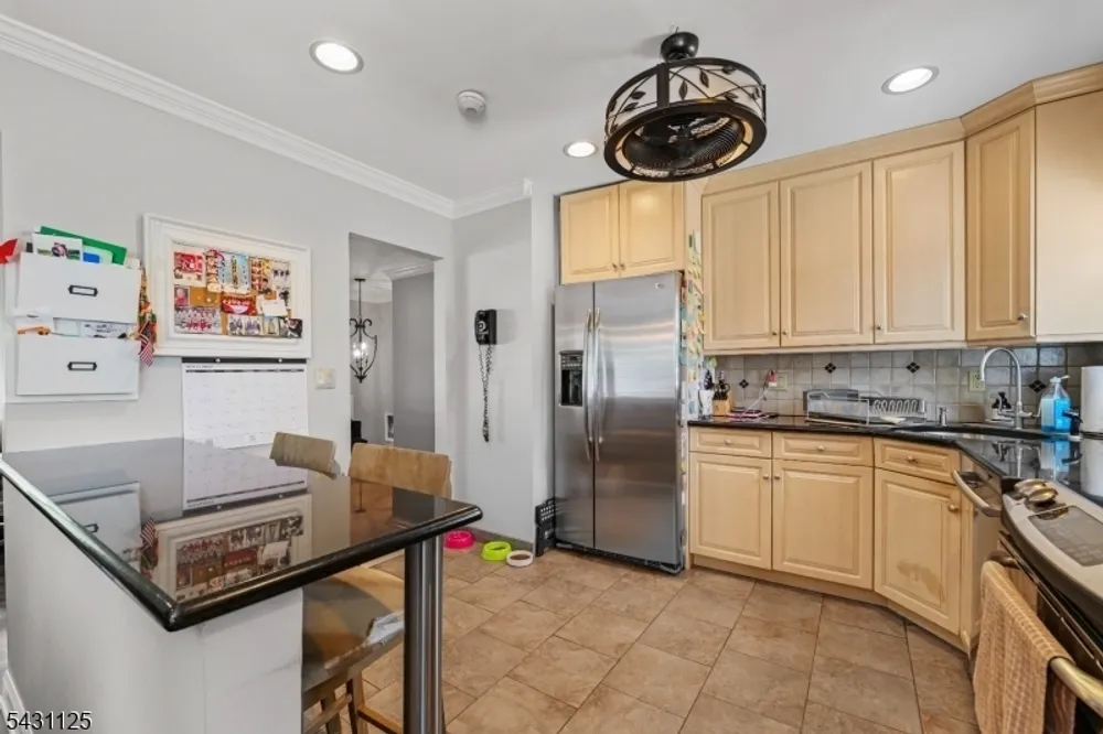31 Fox Hill Rd, Fairfield, NJ 07004
