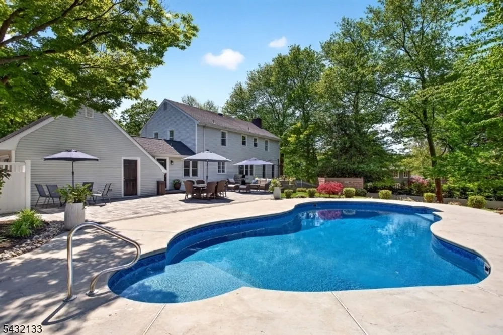 53 Heron Rd, Middletown, NJ 07748