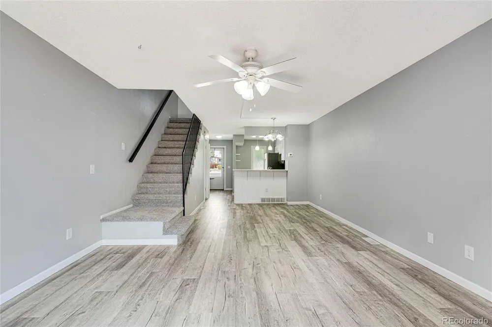 6712 S Holland Way, Littleton, CO 80128