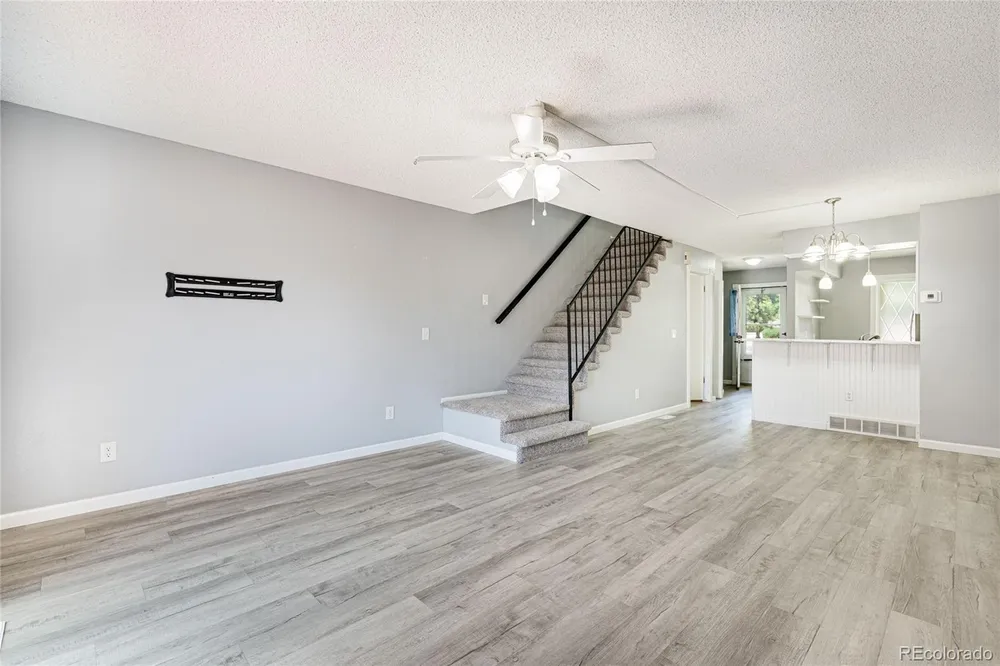 6712 S Holland Way, Littleton, CO 80128