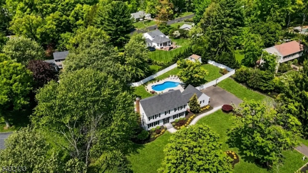 53 Heron Rd, Middletown, NJ 07748