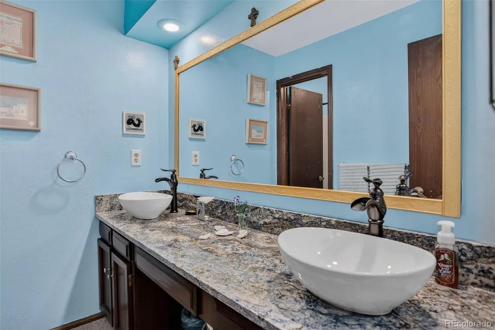 7724 Parfet St, Arvada, CO 80005