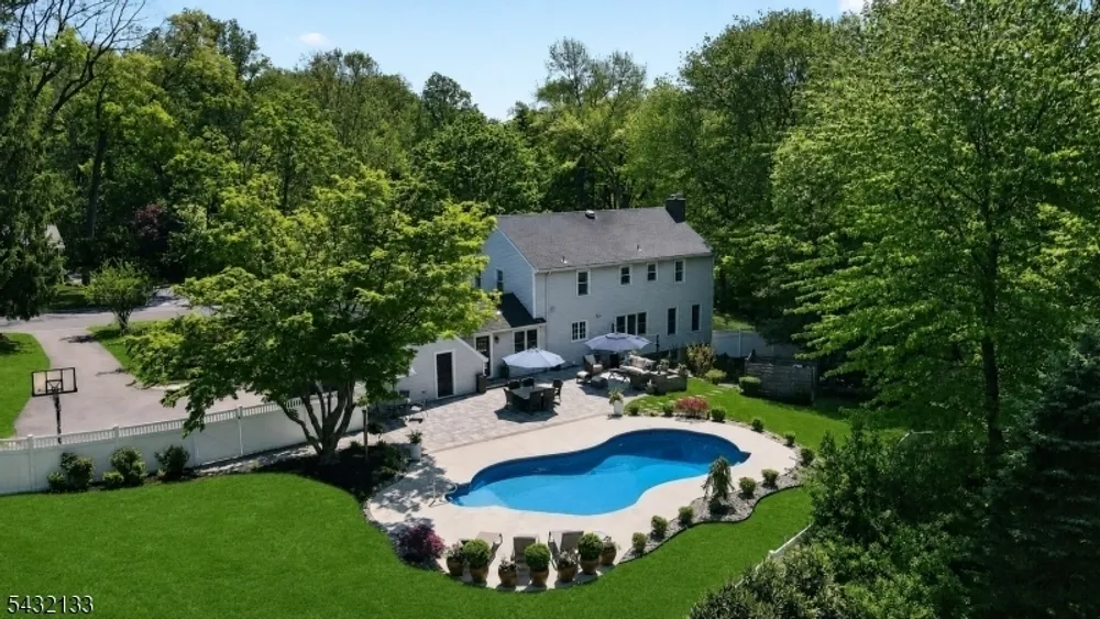 53 Heron Rd, Middletown, NJ 07748