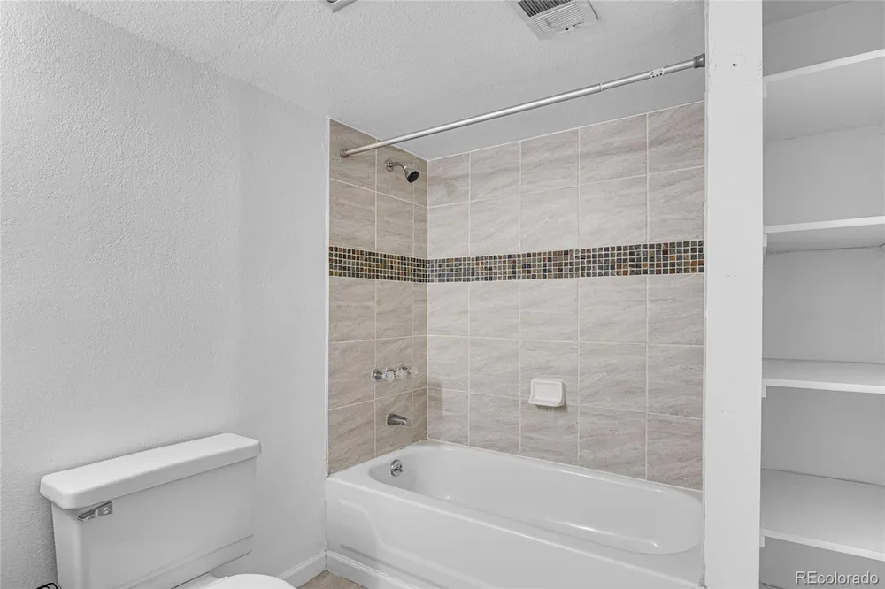 6712 S Holland Way, Littleton, CO 80128