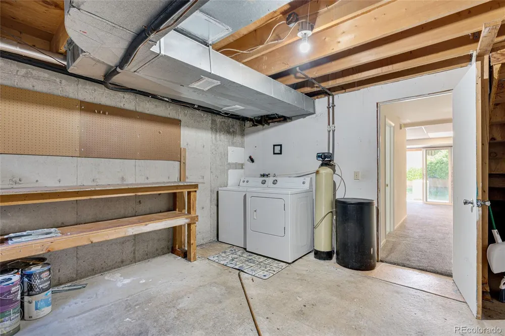 6712 S Holland Way, Littleton, CO 80128