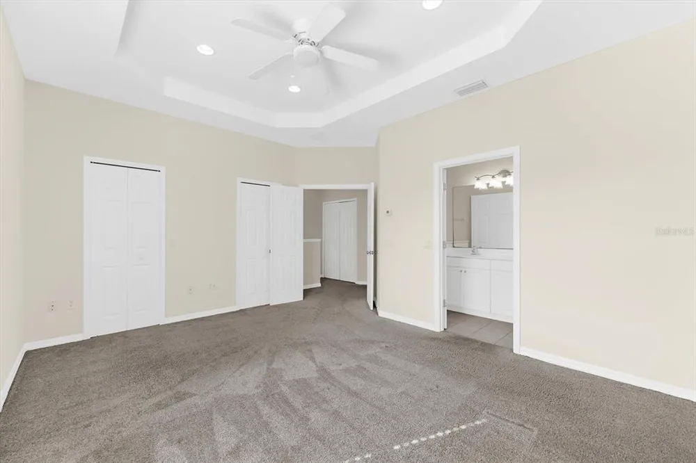 5637 Whitehead St, Bradenton, FL 34203