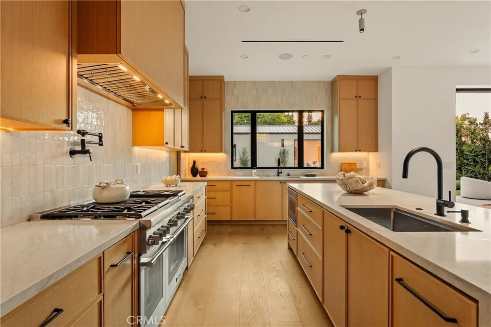 4133 Ventura Canyon Avenue, Sherman Oaks, CA 91423