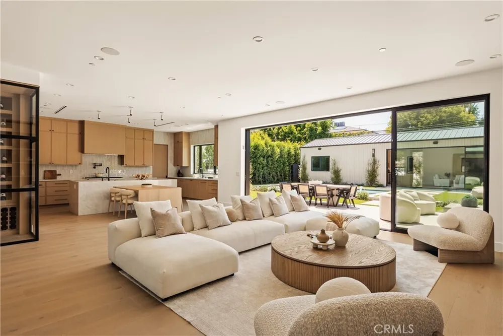 4133 Ventura Canyon Avenue, Sherman Oaks, CA 91423