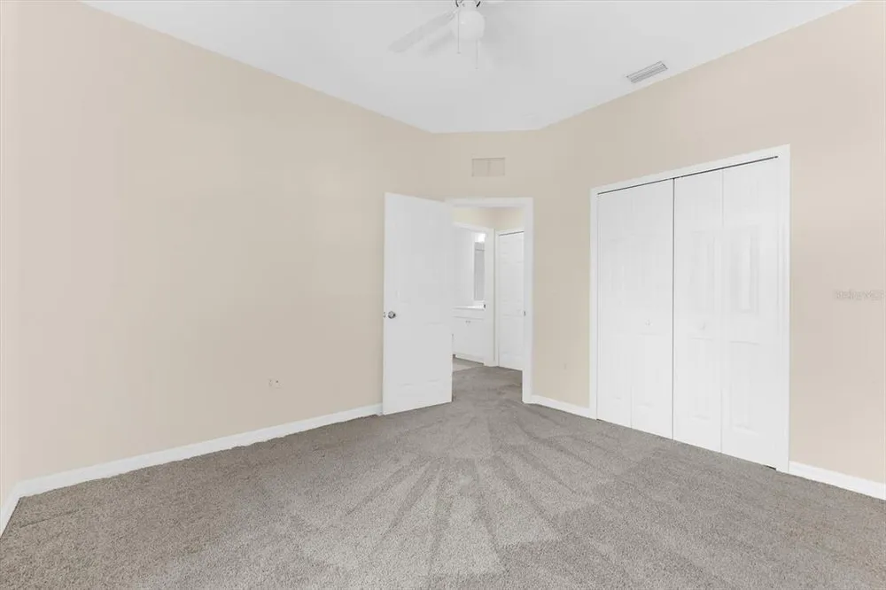 5637 Whitehead St, Bradenton, FL 34203