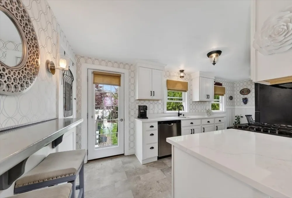 26 Coolidge Ave, Weymouth, MA 02188