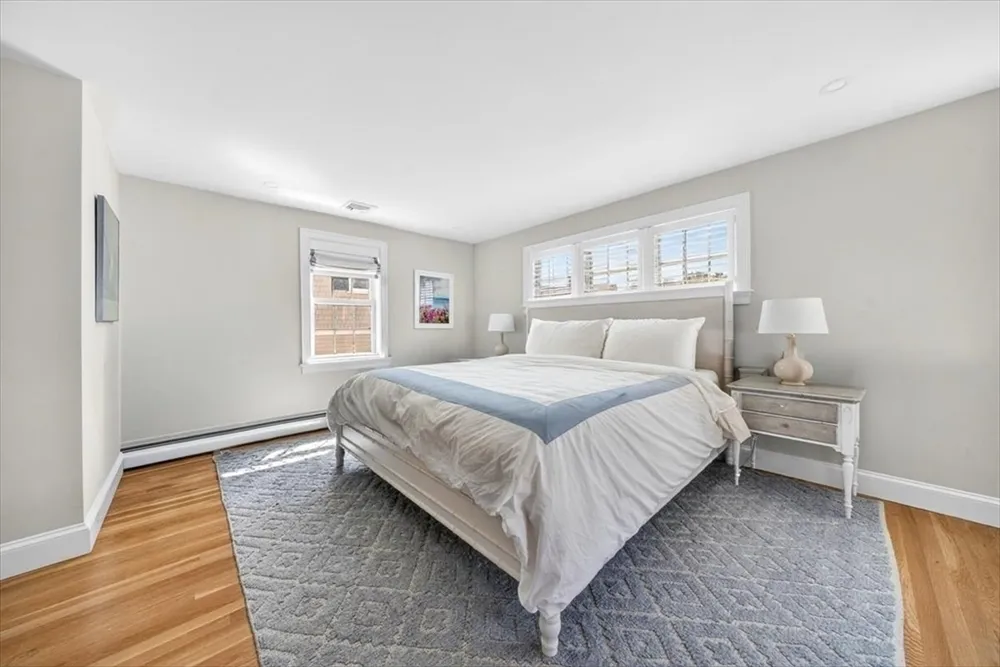51 Elm St, Hingham, MA 02043