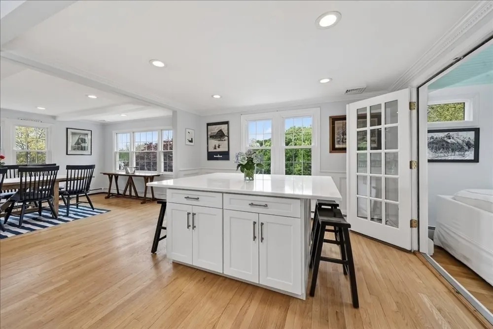 10 Ocean View Dr, Hingham, MA 02043