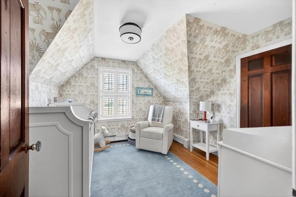 51 Elm St, Hingham, MA 02043