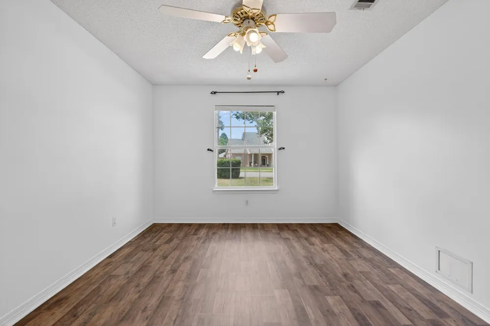 873 Brande Ct, Shalimar, FL 32579