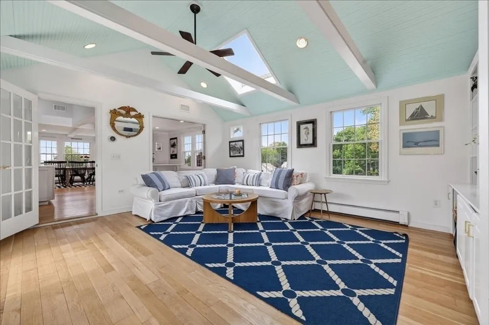 10 Ocean View Dr, Hingham, MA 02043