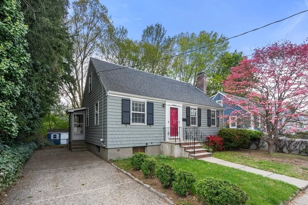 19 New Haven St, Boston, MA 02132