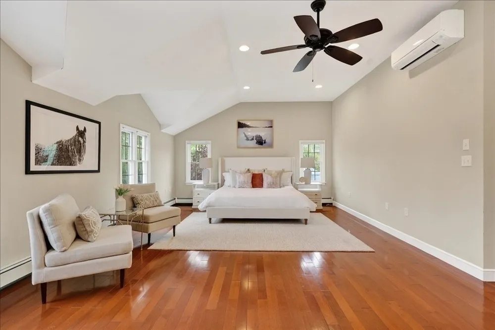10 Ocean View Dr, Hingham, MA 02043