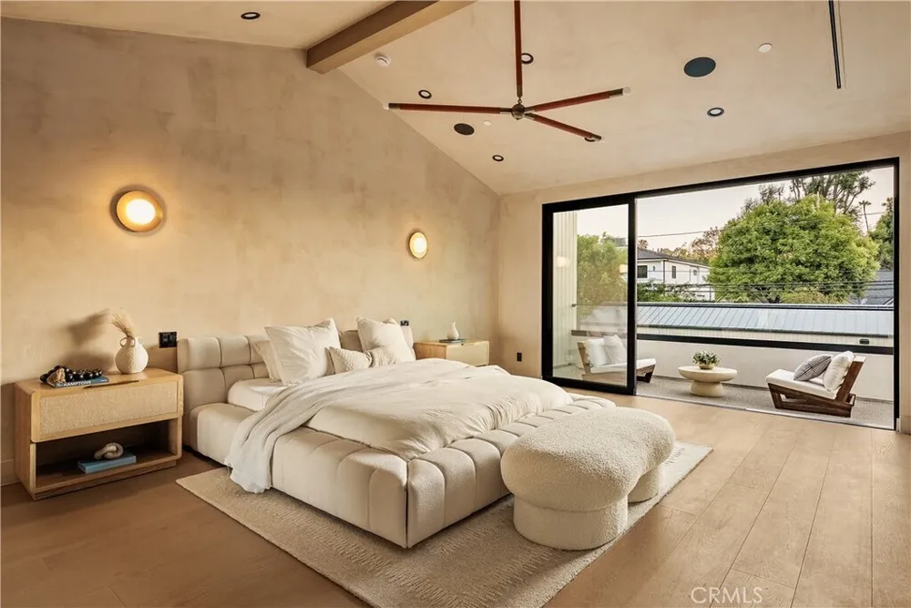 4133 Ventura Canyon Avenue, Sherman Oaks, CA 91423
