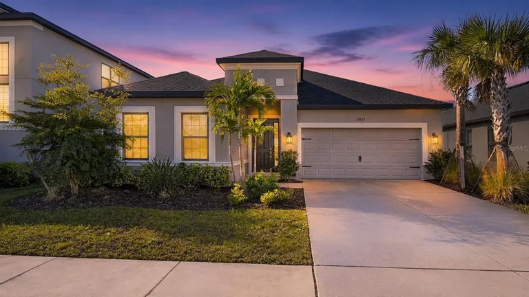 15312 Shady Palms Ln, Nokomis, FL 34275-4343