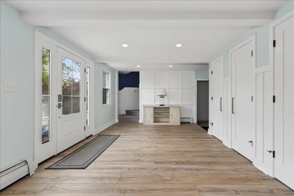 10 Ocean View Dr, Hingham, MA 02043