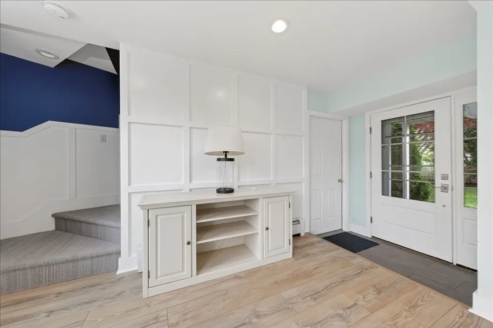 10 Ocean View Dr, Hingham, MA 02043